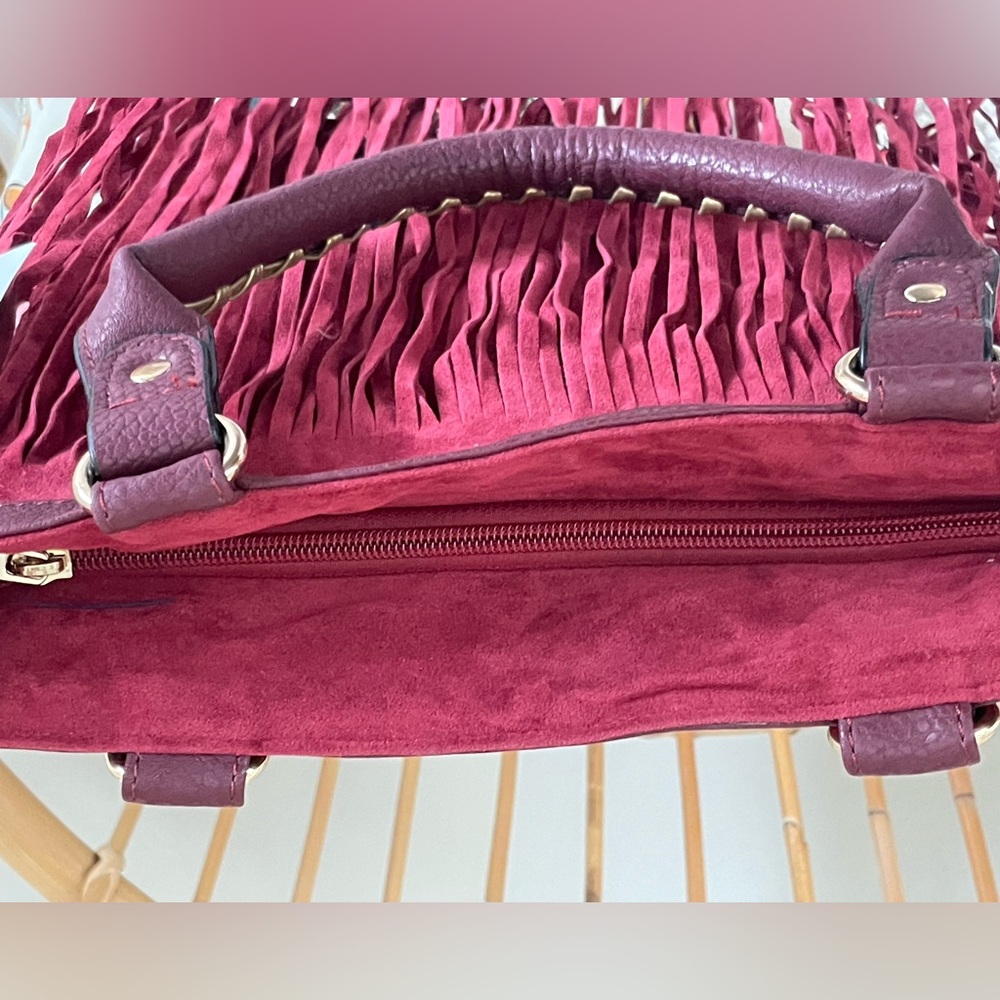 Chic Burgundy Fringe Shoulder Bag - Picture 6 of 8